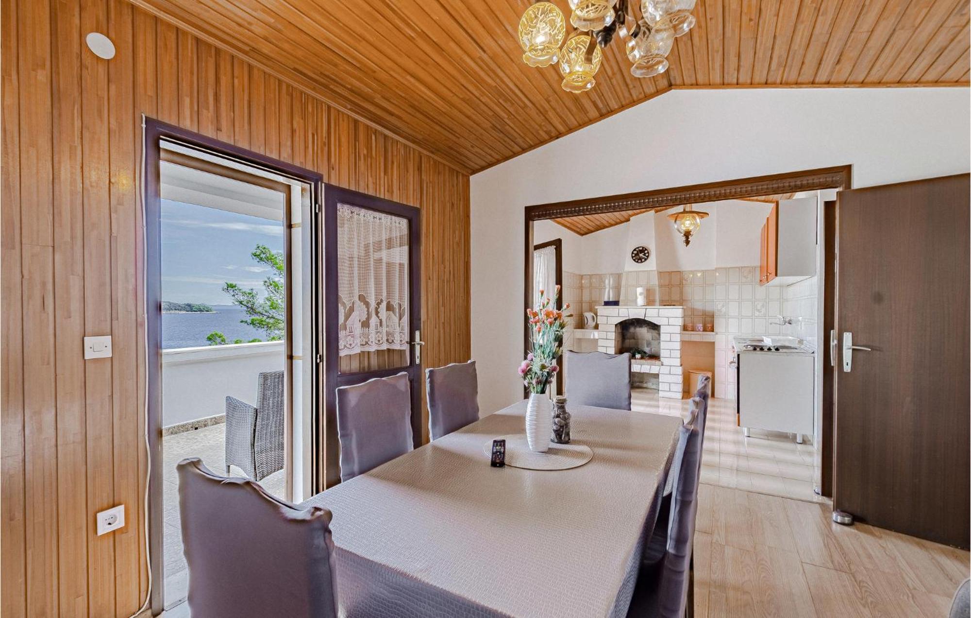 Beautiful Home In Prizba With Kitchen エクステリア 写真