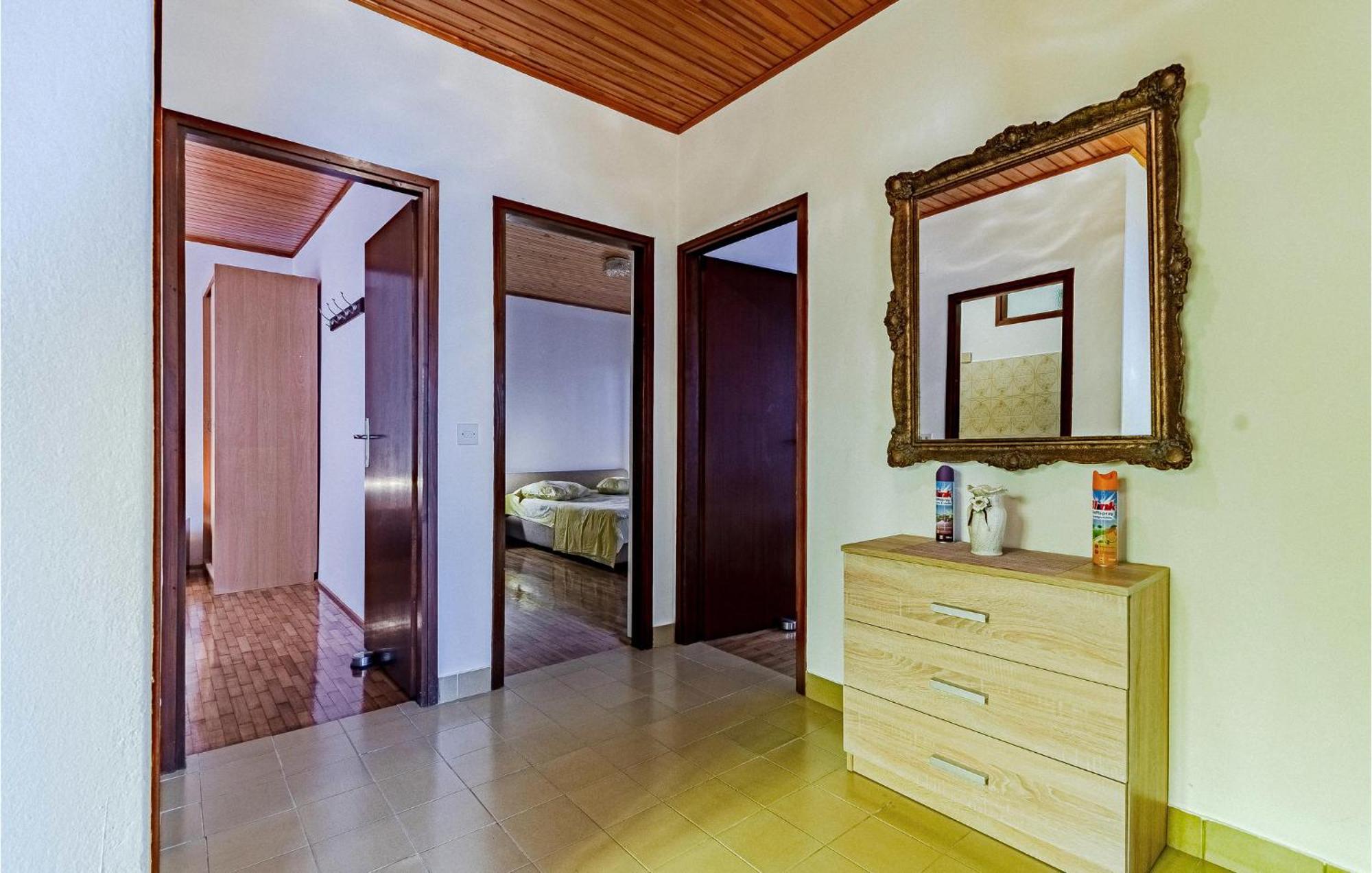 Beautiful Home In Prizba With Kitchen エクステリア 写真